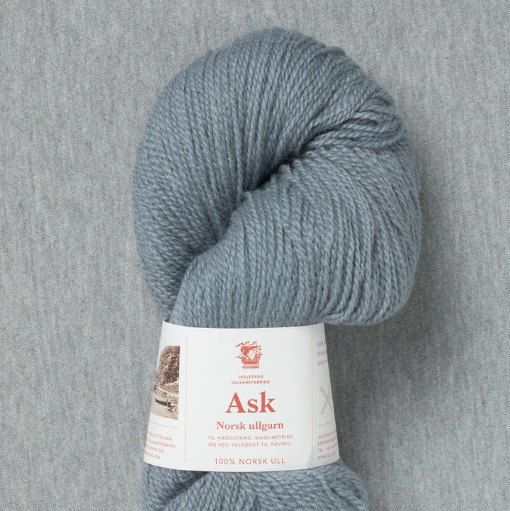 Hillesvag Ask 6052 Steel Gray#color_6052-steel-gray