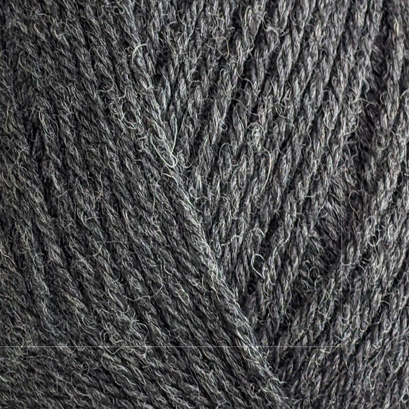 Plymouth Galway Worsted 0704 Dk Grey Heather